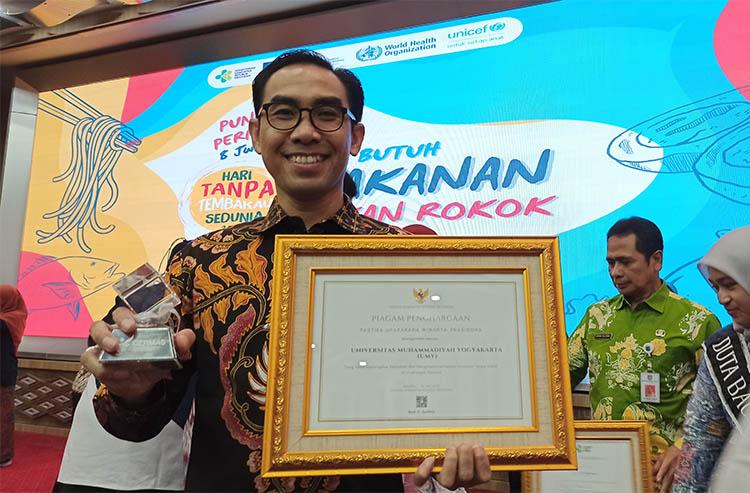 Terapkan Kawasan Tanpa Rokok, UMY Raih Penghargaan Kampus Sehat dari Kementerian Kesehatan