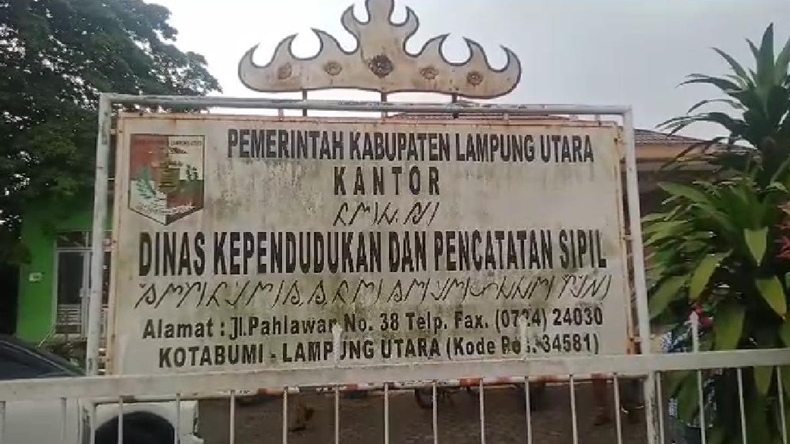 Alat Pencetak KTP Disita saat OTT, Pelayanan Kependudukan Disdukcapil Lampung Utara Terhambat