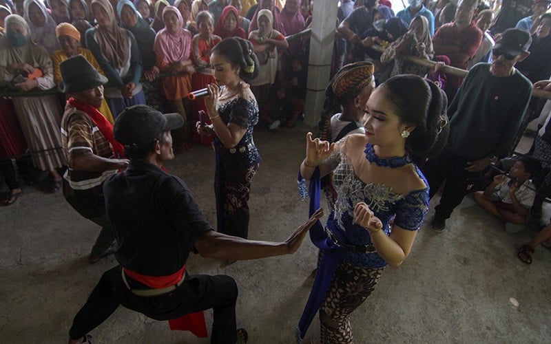Potret Tradisi Sedekah Bumi dan Tarian Tayub di Petilasan Sunan Kalijaga - Bagian 2