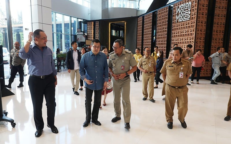 HT dan MNC Peduli Terima Kunjungan Wali Kota Jakarta Pusat Dhany Sukma - Bagian 4