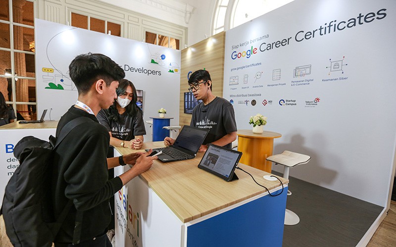 Google Luncurkan 11.000 Beasiswa untuk Bangun Keterampilan Digital - Bagian 1