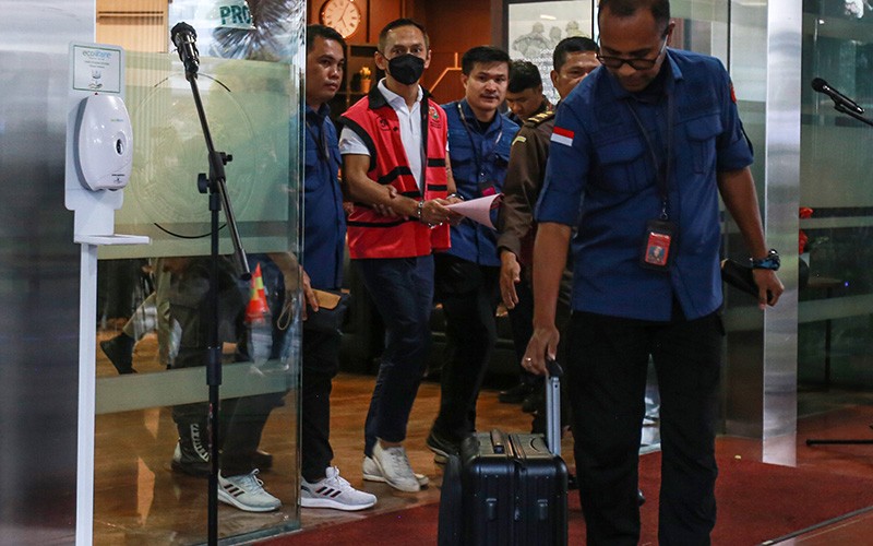 Tersangka Baru Korupsi BTS Kominfo, Petinggi Kadin Ditahan Kejaksaan - Bagian 2