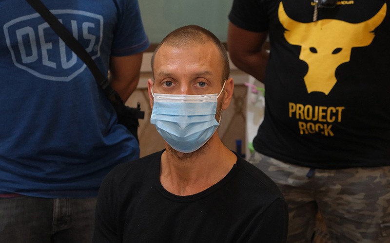 Tampang Warga Amerika Serikat Rusak Mobil Dinas Polisi di Bali - Bagian 1