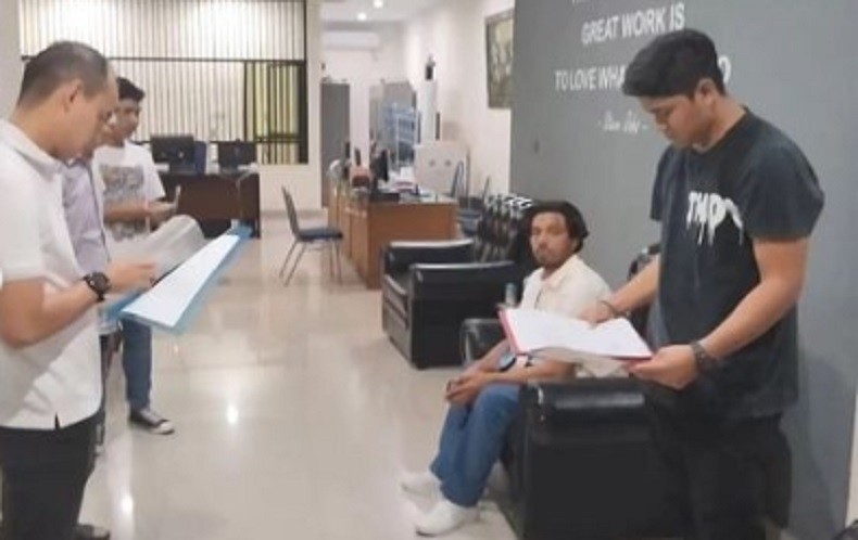 Bule Nyetir Angkot di Bali Dideportasi Hari Ini