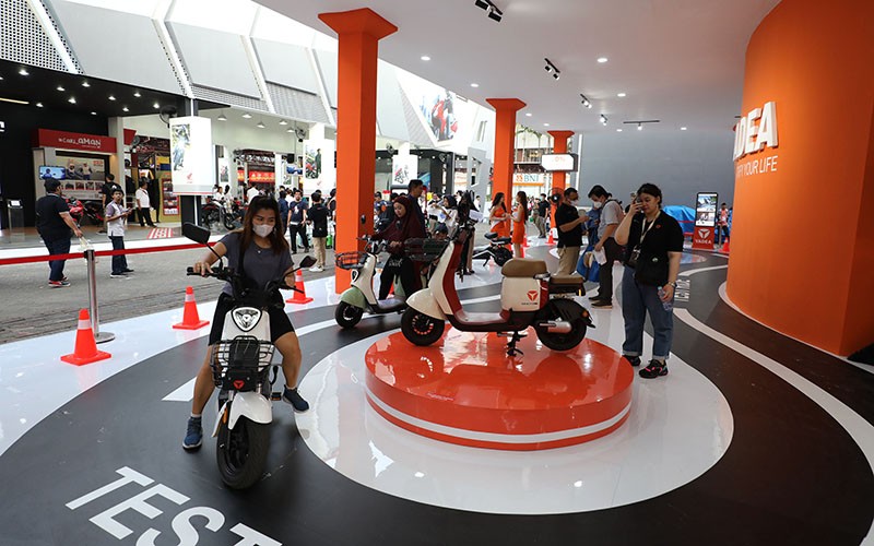 Suasana Hari Pertama Pekan Raya Jakarta 2023 - Bagian 1