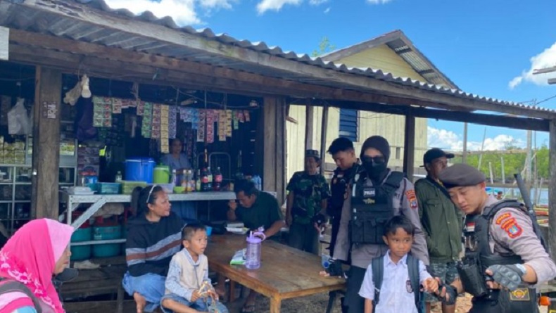 Sosok Bripda Putri Anggraini, Polwan Tangguh Patroli Motor Jarak Jauh Perbatasan RI-Malaysia