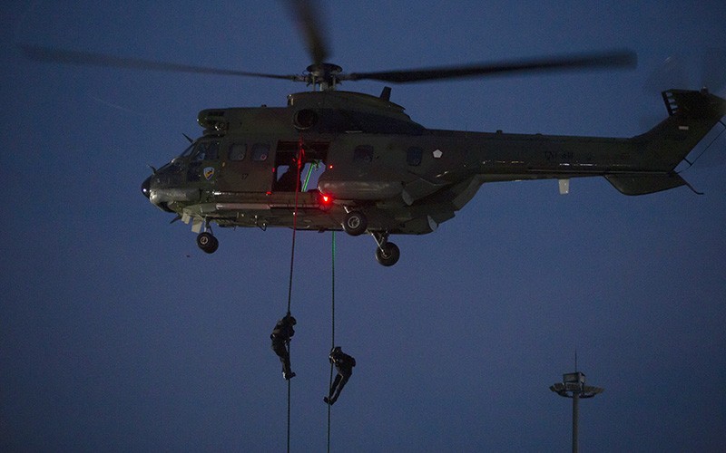 Aksi Prajurit Koopssus TNI Latihan Khusus Penanggulangan Terorisme - Bagian 2