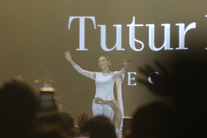 Konser Yura Yunita Diiringi Alat Musik Tradisional - Bagian 3