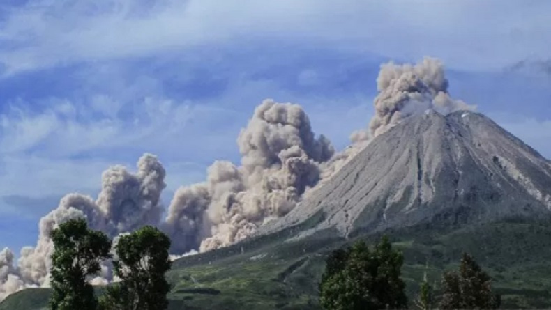 title Gunung Tertinggi di Sumatera Utara, Ada yang Dianggap Sakral hingga Dilarang Didaki Gunung Tertinggi di Sumatera Utara, Ada yang Dianggap Sakral hingga Dilarang Didaki