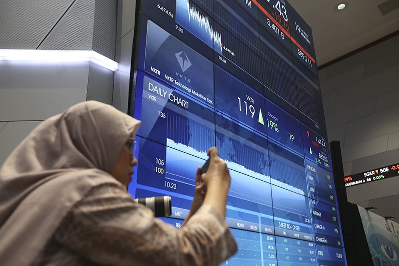 Resmi Melantai di BEI, VKTR Jadi Perusahaan EV Heavy Mobility Publik Pertama di Indonesia - Bagian 4