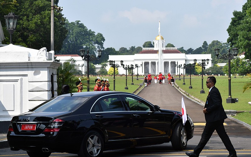 Iring-iringan Kendaraan Bawa Kaisar Jepang Naruhito Menuju Istana Bogor - Bagian 2