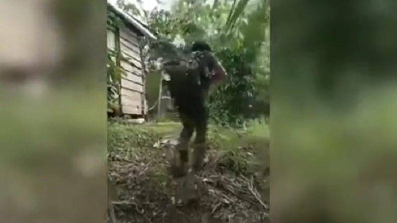 Menegangkan Detik Detik Penggerebekan Persembunyian KKB Di Yapen Papua