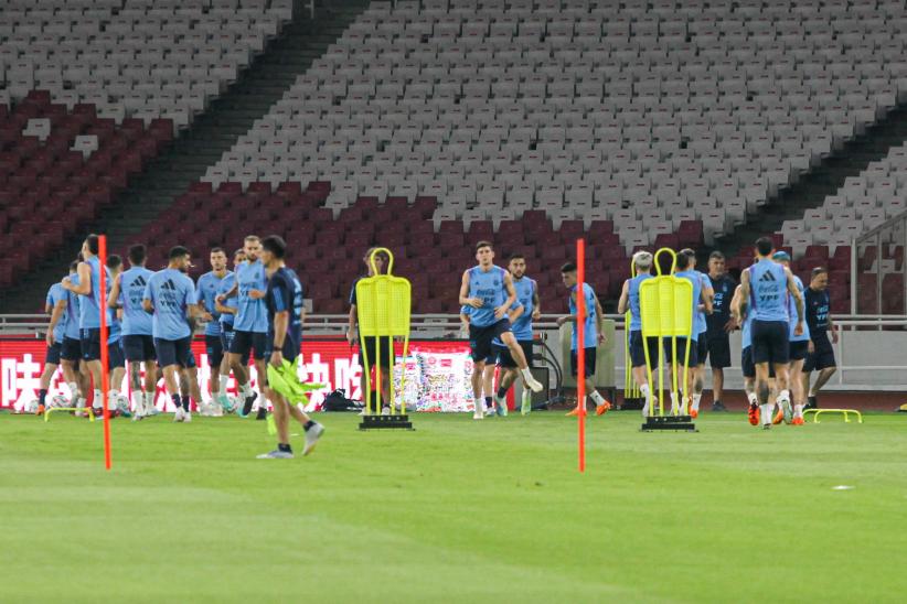 Stadion GBK jadi Tempat Latihan Timnas Argentina, Rumputnya Dipuji Scaloni - Bagian 1
