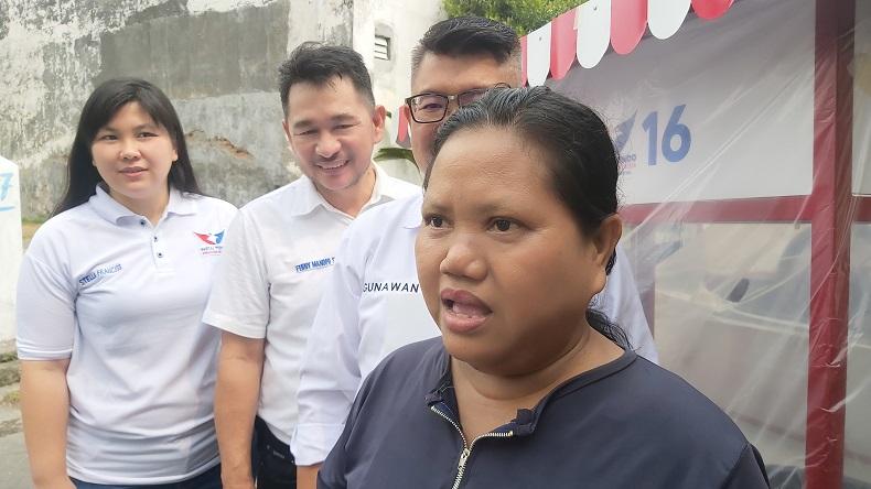 Cerita Haru Penjual Penyetan di Surabaya Dapat Gerobak dari Partai Perindo 