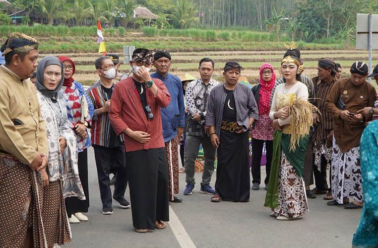 Warga Patuk Gunungkidul Pertahankan Ritual Mboyong Dewi Sri dalam Tradisi Rasulan