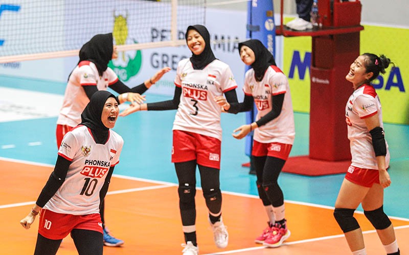 Selebrasi Atlet Voli Putri Indonesia Kalahkan Filipina 3-0 - Bagian 1