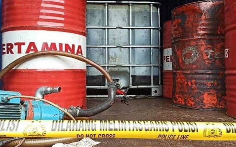 Polisi Gerebek Gudang Pertalite Oplosan di Muba, 1 Pelaku Ditangkap 