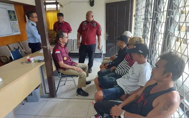 5 WNI Terobos Perbatasan ke Malaysia Tanpa Dokumen Sah Diamankan Imigrasi