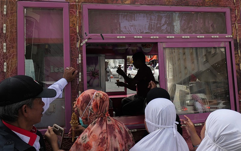 Es Krim Gratis untuk Jemaah Haji - Bagian 2