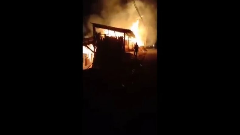 Pabrik Pengolahan Kayu dan Rumah Ludes Terbakar di Tanjungjaya Tasikmalaya