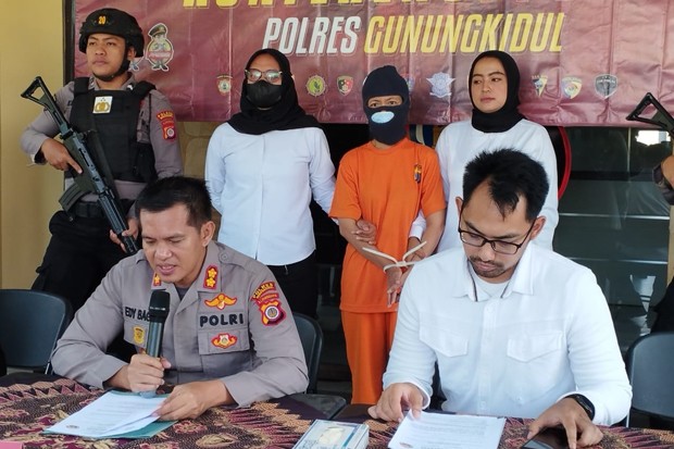 Dikejar DC akibat Utang Rp4 Juta ke Rentenir, Pegawai Notaris Curi Sertifikat Tanah di Kantor 
