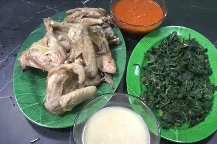 Mencicipi Kuliner Ayam Pop Karsen, Dimasak dengan Air Kelapa Muda Rasanya Lebih Gurih