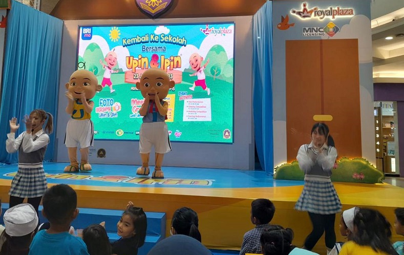 Libur Sekolah, Upin & Ipin Hibur Anak-Anak Surabaya di Royal Plaza 
