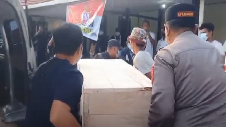 6 Jenazah Korban Pesawat SAM Air Jatuh Tiba di RS Bhayangkara Papua 