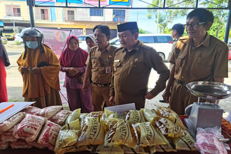 Jelang Idul Adha Bupati Pasangkayu Hadiri Gerakan Pangan Murah