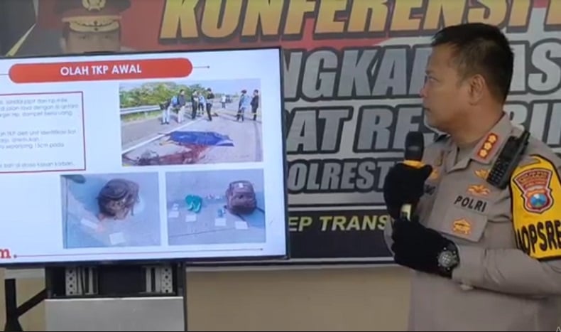 title Pria Tewas Bersimbah Darah di Tol Sumo, Polisi: Korban Tabrak Lari Bukan Pembunuhan  Pria Tewas Bersimbah Darah di Tol Sumo, Polisi: Korban Tabrak Lari Bukan Pembunuhan