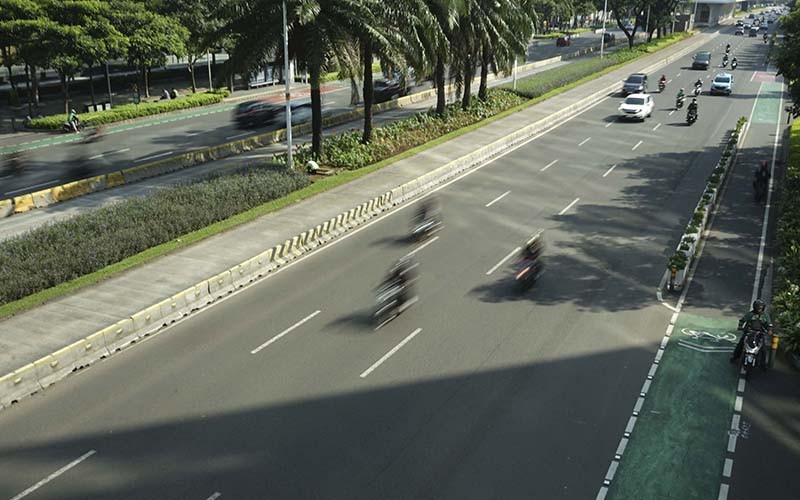 Suasana Jalan Protokol Jakarta Ramai Lancar saat Libur Panjang Idul Adha 1444 H - Bagian 3
