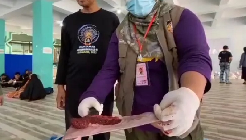 title Idul Adha, Petugas Temukan Sapi Kurban Terinfeksi Cacing Hati di Blitar Idul Adha, Petugas Temukan Sapi Kurban Terinfeksi Cacing Hati di Blitar