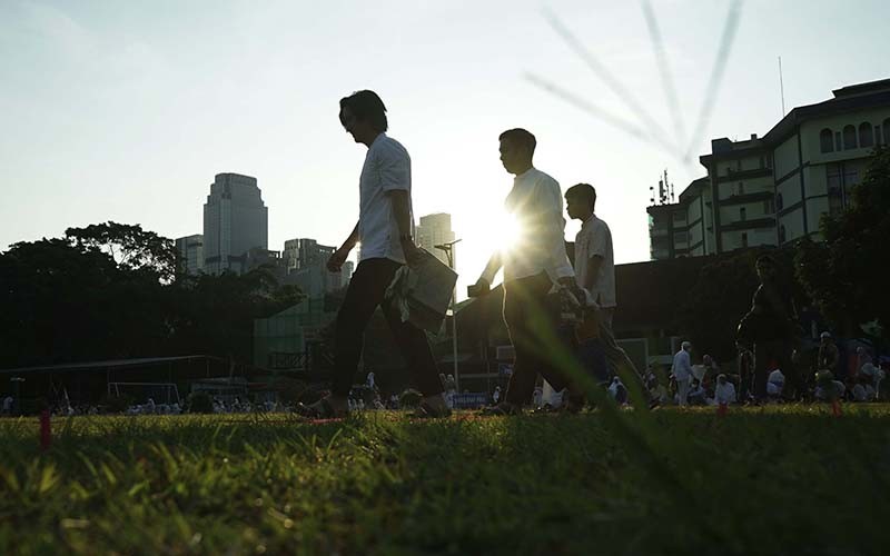 Ribuan Umat Muslim Sholat Idul Adha 1444 H di Masjid Agung Al Azhar  - Bagian 4