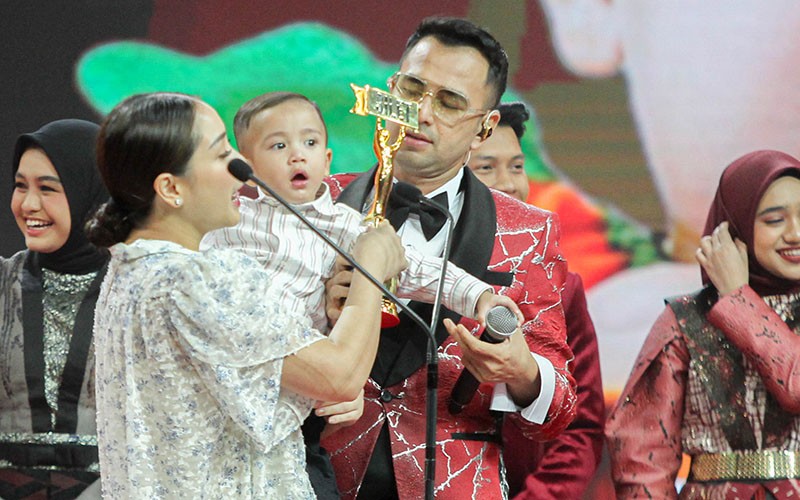 Gemas, Begini Momen Cipung Raih Penghargaan Keponakan Online Tersilet 2023 - Bagian 2