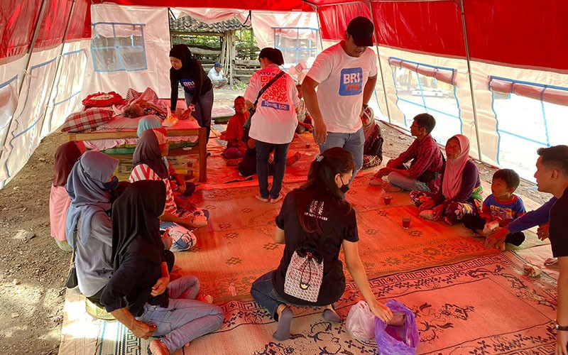 BRI Peduli Inisiatif Cepat Salurkan Bantuan Tanggap Bencana Gempa Bantul Yogyakarta - Bagian 3
