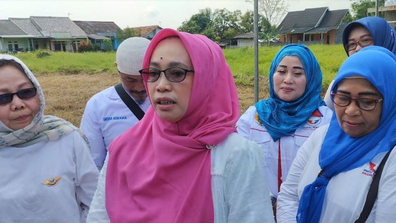 title Serahkan Sapi Kurban ke Warga, Ratu Siti Romlah: Murni Ibadah Tak Harapkan Timbal Balik Serahkan Sapi Kurban ke Warga, Ratu Siti Romlah: Murni Ibadah Tak Harapkan Timbal Balik
