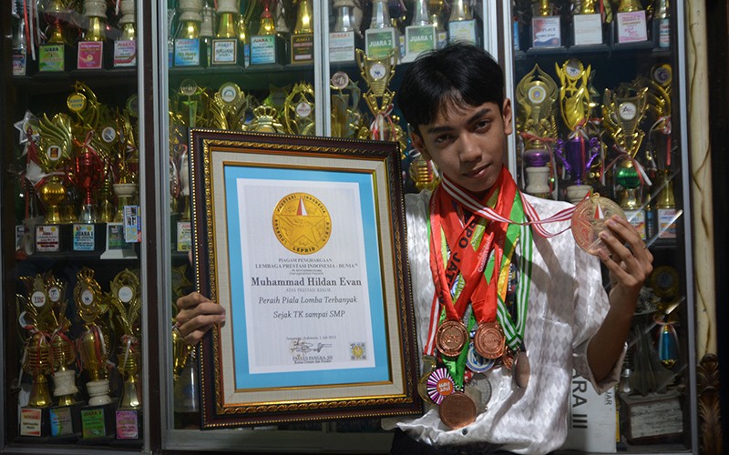 Potret Remaja Semarang Berprestasi Peraih 1.200 Medali dan Piala Nasional-Internasional - Bagian 2