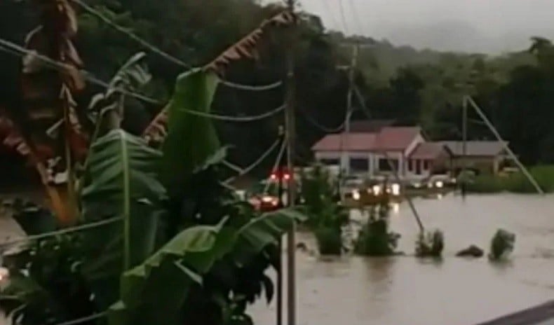 Banjir Bandang Rendam 2 Desa Di Bengkayang BPBD Kalbar Minta Warga