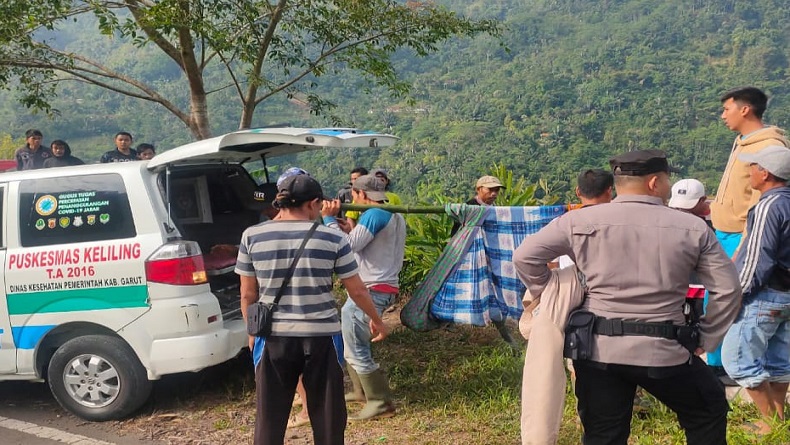 Sehari Tak Pulang, Pria di Talegong Garut Ditemukan Tewas di Dasar Jurang 15 Meter