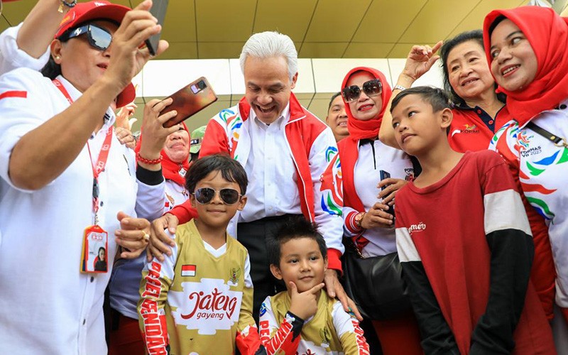 Ganjar Lepas Kontingen Jateng ke Fornas VII ke Jabar - Bagian 3