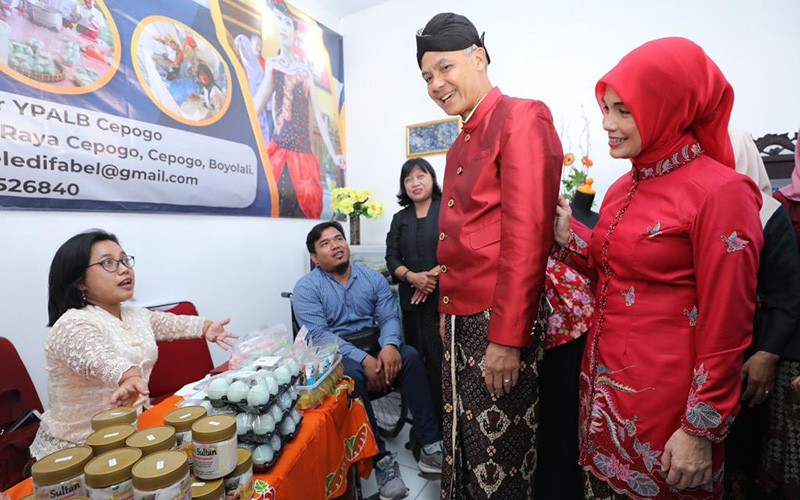 Ganjar Pranowo Berdayakan Perempuan Kelompok Rentan di Akar Rumput - Bagian 1