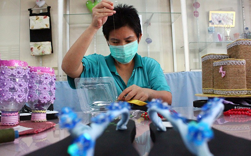 Kreatif, Pasien ODGJ Buat Kerajinan Tangan Bernilai Ekonomi - Bagian 2