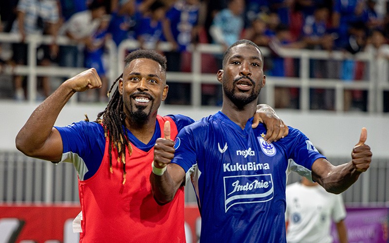 Selebrasi Pemain PSIS Semarang Kalahkan Bhayangkara Presisi Indonesia 3-1 - Bagian 2