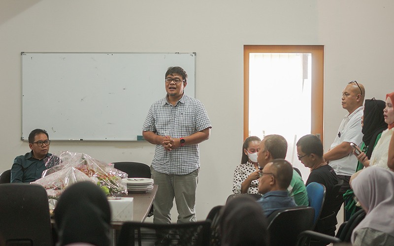 Tradisi Potong Tumpeng Perayaan HUT ke-11 Sindonews.com - Bagian 2