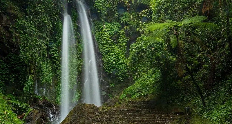 Surga Yang Hilang Di Pulau Jawa Air Terjun Jumog Tersembunyi Di Lereng