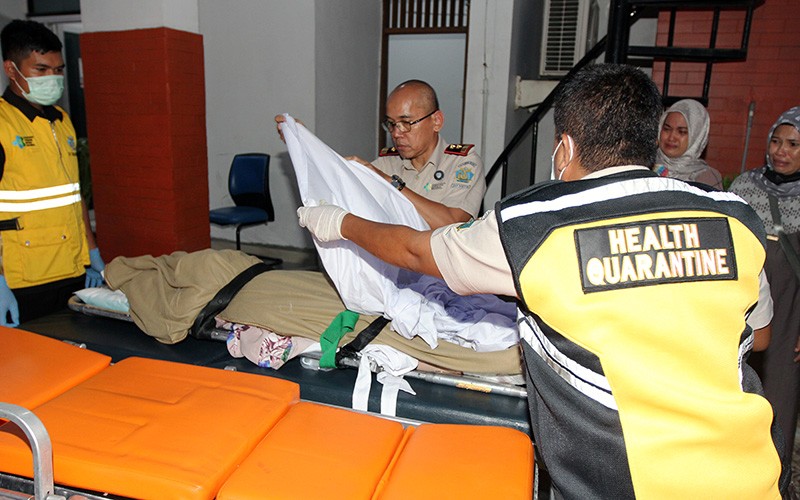 Jemaah Haji Meninggal Dunia saat Penerbangan Menuju Tanah Air - Bagian 1