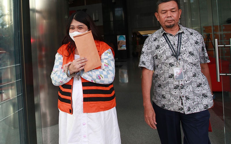 Tangan Diborgol, Pegawai Kementerian ESDM Diperiksa soal Manipulasi Tukin - Bagian 2