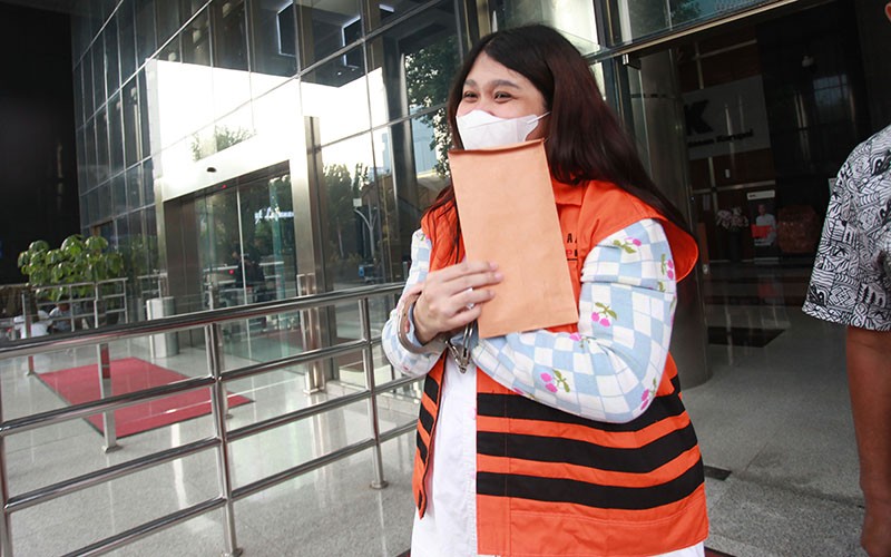 Tangan Diborgol, Pegawai Kementerian ESDM Diperiksa soal Manipulasi Tukin - Bagian 1