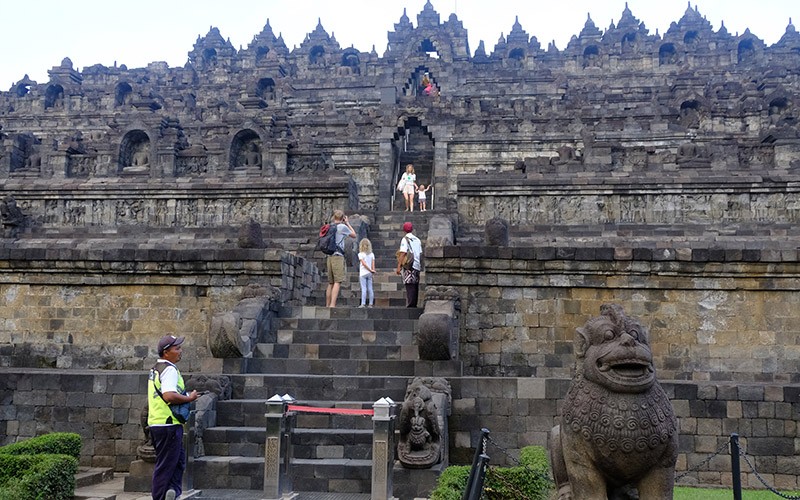 Kunjungan Wisatawan Mancanegara ke Indonesia Naik 5 Kali Lipat - Bagian 1