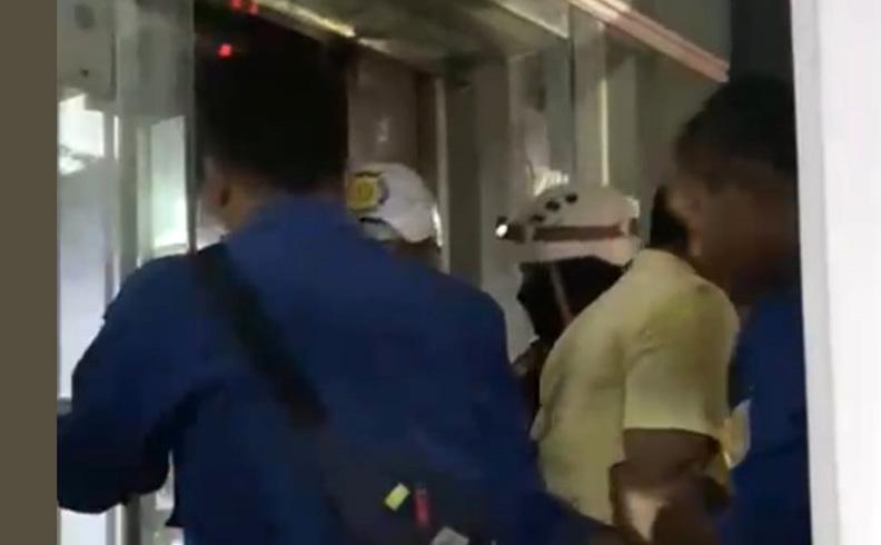 Sekeluarga Asal Solo Terjebak Lift di JPO Pandanaran Semarang, Evakuasi Dramatis